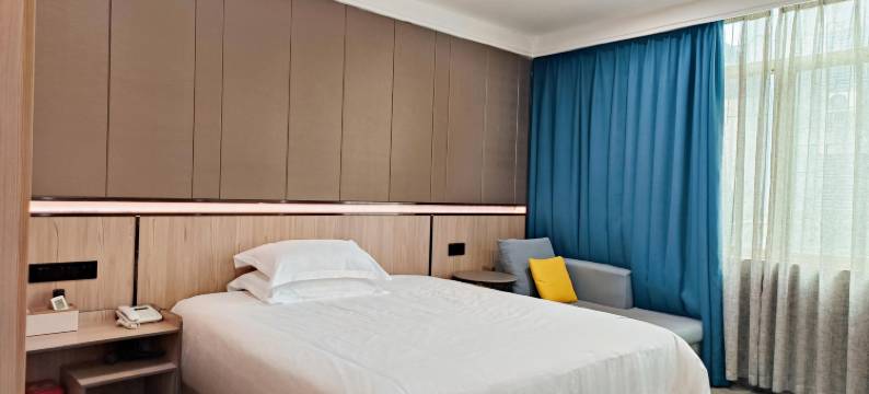 凯帆达四季酒店(雷州汽车总站店)图片