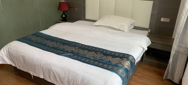 小七孔镇俊豪酒店图片