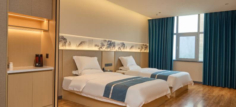 德令哈瑞熙悦庭酒店(海子诗歌馆店)图片