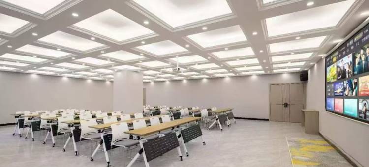 桔子树轻奢智能酒店(铁西万达盛京医院滑翔院区店)图片