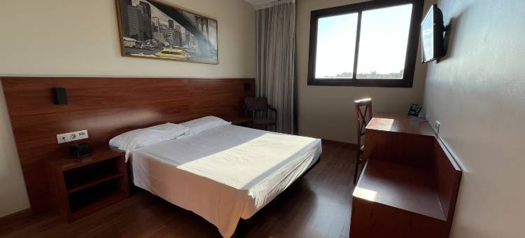 雷乌斯公园酒店(B&B Hotel Tarragona Reus)图片