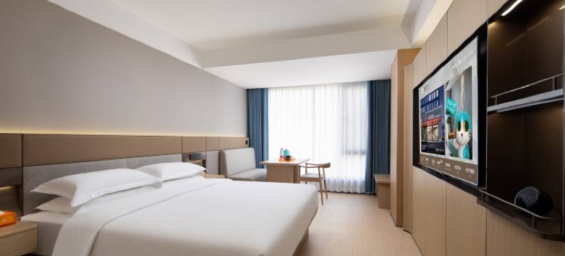 柏曼酒店(三亚凤凰国际机场店)图片