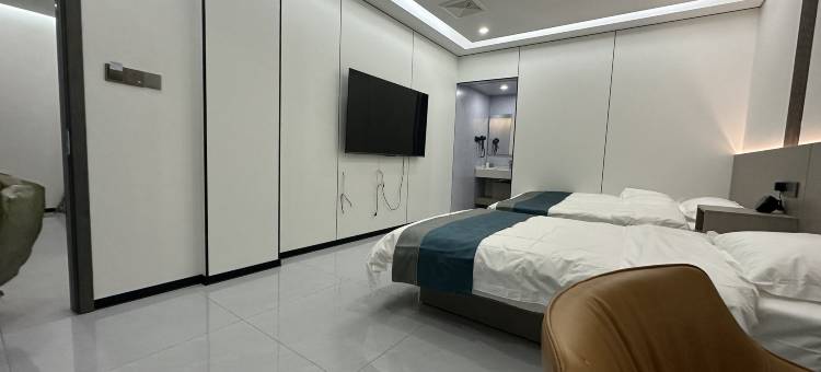 十三居酒店(连云港高铁站店)图片