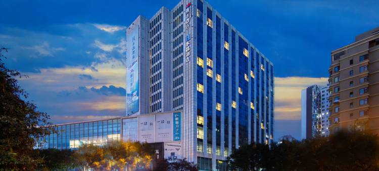 H水晶酒店(大连开发区金马路店)图片