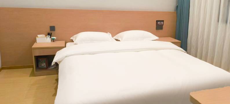 旧巷时光民宿(自贡北站自流井老街店)图片