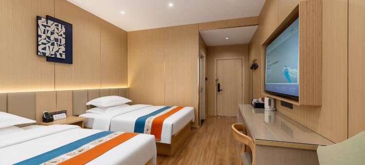 惠居酒店(金坛新天地吾悦广场店)图片