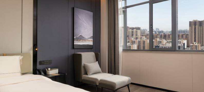 赣州登峰大道亚朵酒店图片