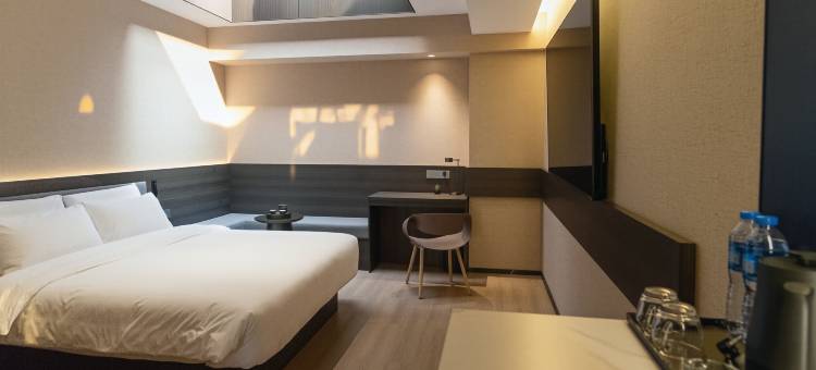 如家素柏·云酒店(丹东鸭绿江月亮岛安东老街店)图片