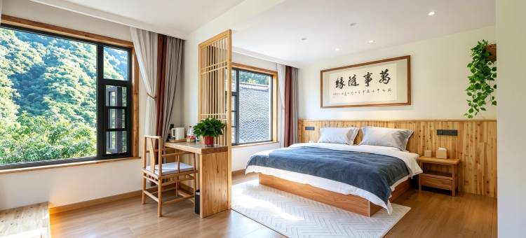 翠明阁主题民宿(万仙山景区店)图片