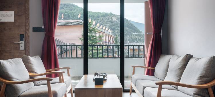 泸沽湖璞山云美女儿国度假酒店图片