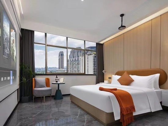 柚见民宿(商丘万达店)