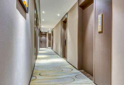 Wanfei Modern Hotel (Yangzhou Aobang Plaza Grand Canal Museum)Hotel Overview