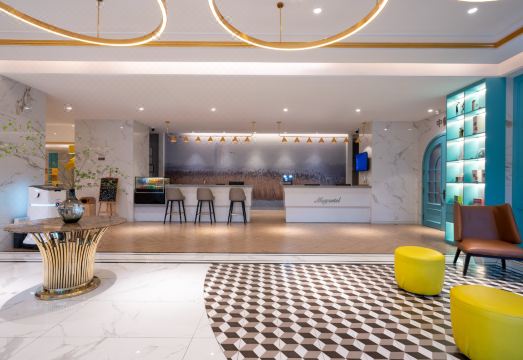 Magnotel Hotel (Jiaxiang Station Zengzi Avenue) Hotel Overview