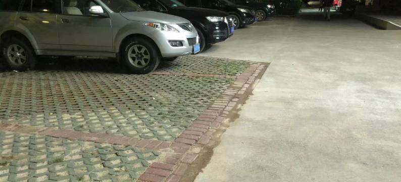 渝富豪酒店(海口五源河体育馆店)图片