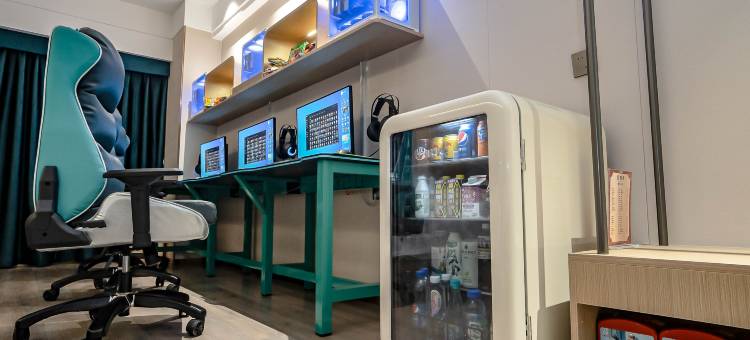 武汉红唐电竞酒店(光谷科技会展中心店)图片