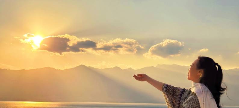大理半山海居海景美宿图片