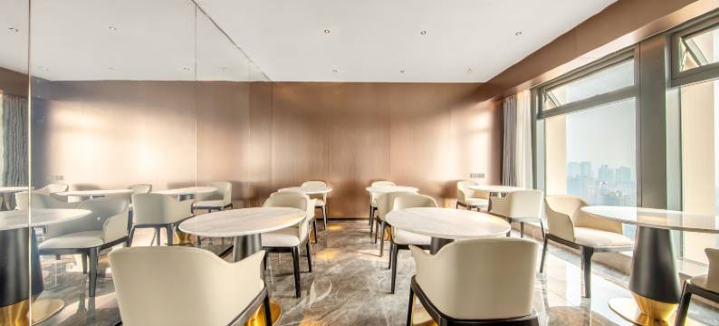 盛世时光高空江景酒店(重庆观音桥北滨一路店)图片