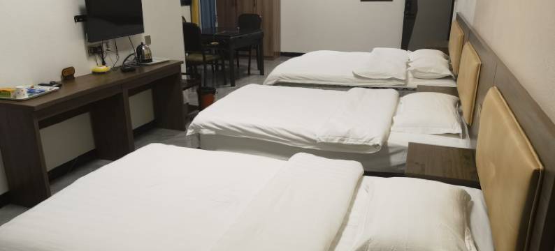 弥勒兴湖温泉宾馆(湖泉生态园店)图片