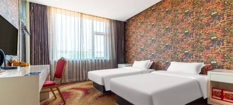 轻住酒店·千梦主题(天津梅江会展中心店)图片