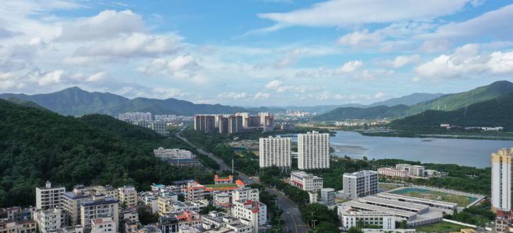 三亚·大东海麦客达MICROTEL温德姆酒店(红沙码头店)图片