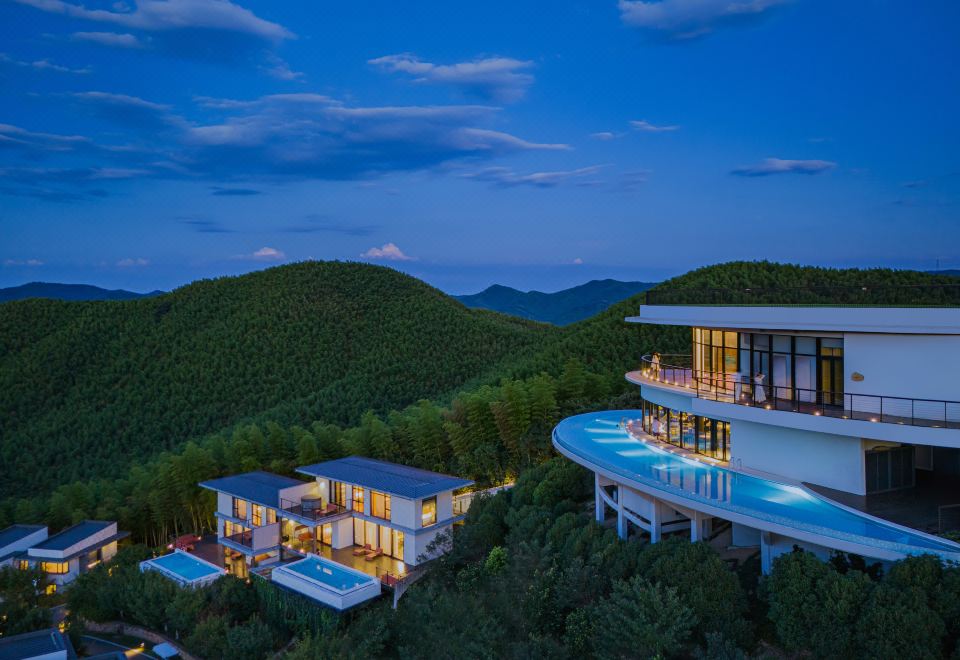 HuiXin RetreatsHotel Overview