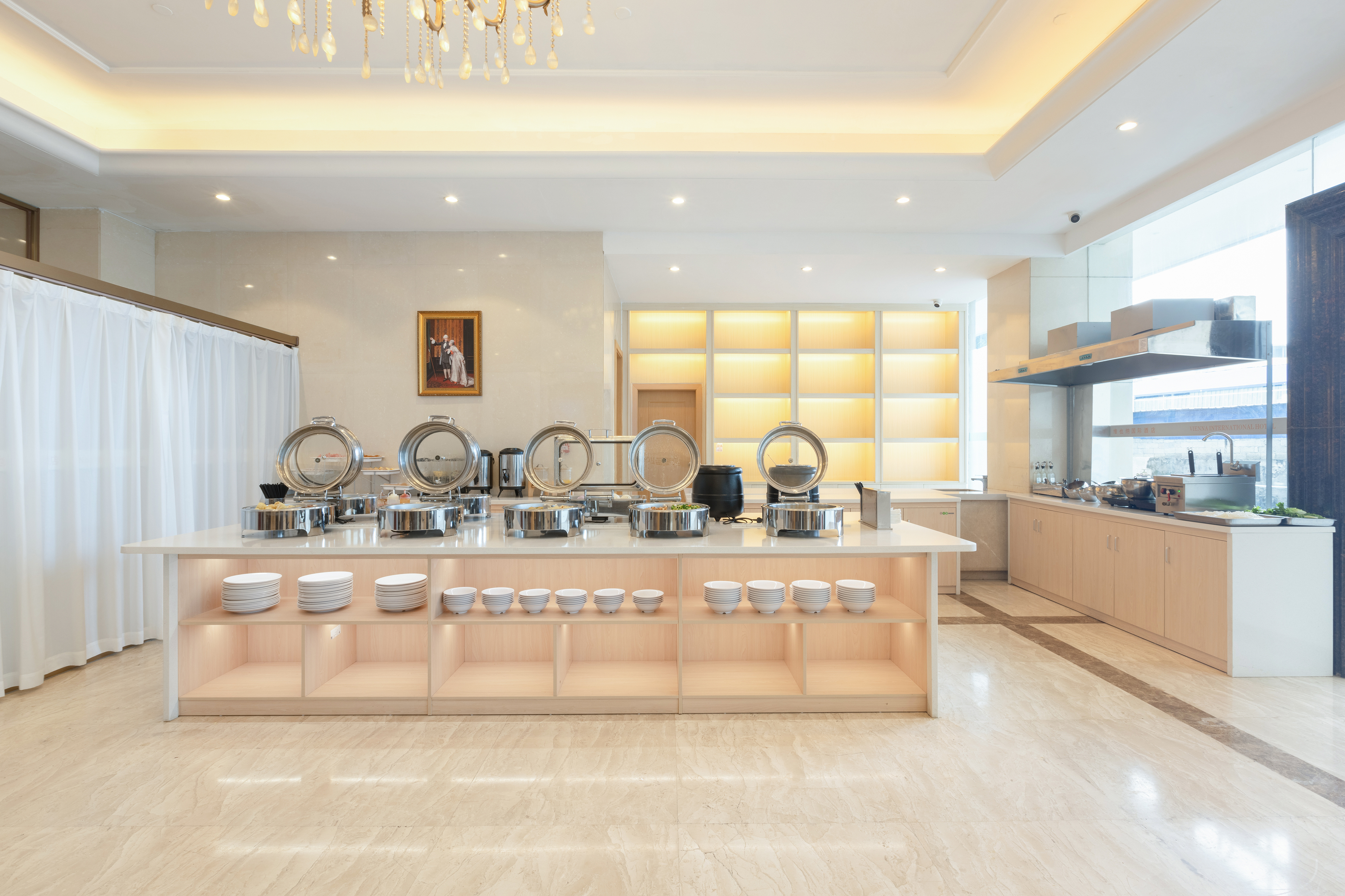 Vienna International Hotel (Wuxuan Chengbei Road) Over view