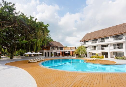 Pinnacle Grand Jomtien Resort and Beach Club Hotel Overview