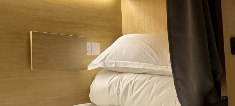 草野自由青年旅社(景德镇人民广场陶阳里景区店)图片