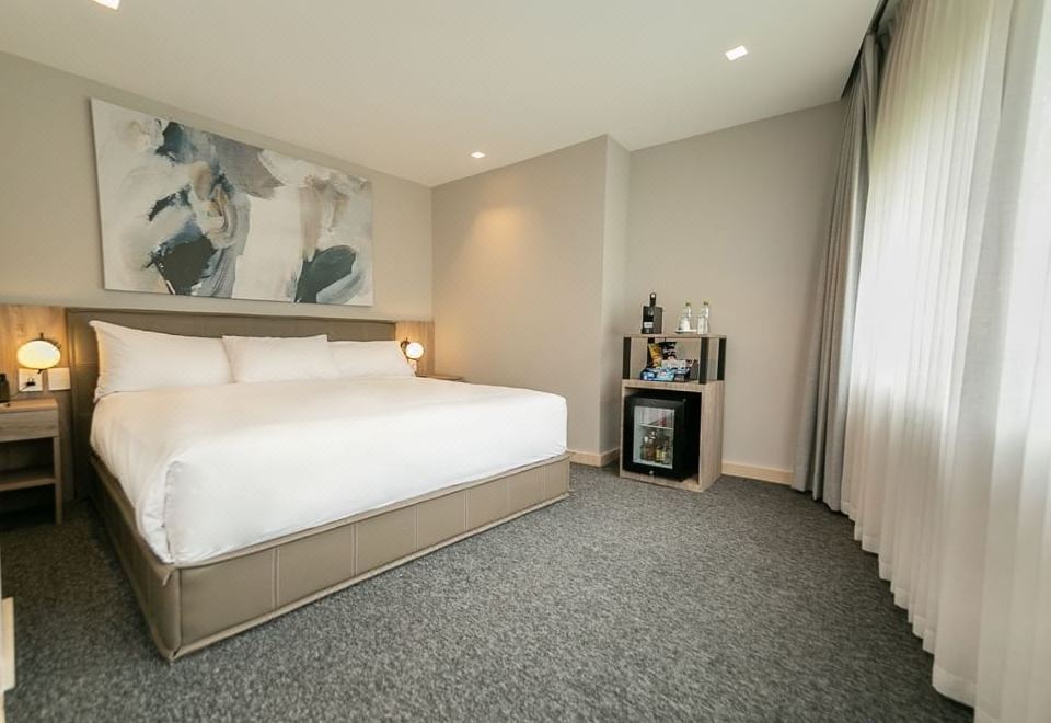 Elements by Marquis Hotel Overview