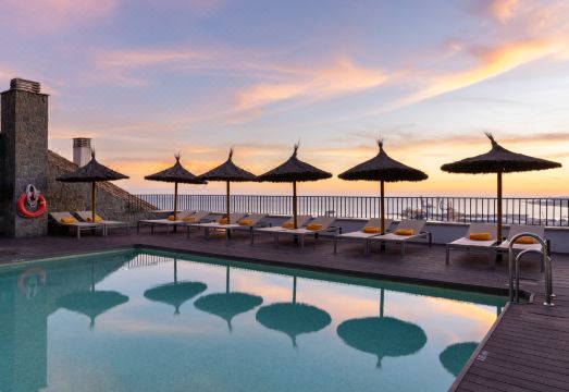 Parador de Malaga Gibralfaro Hotel Overview