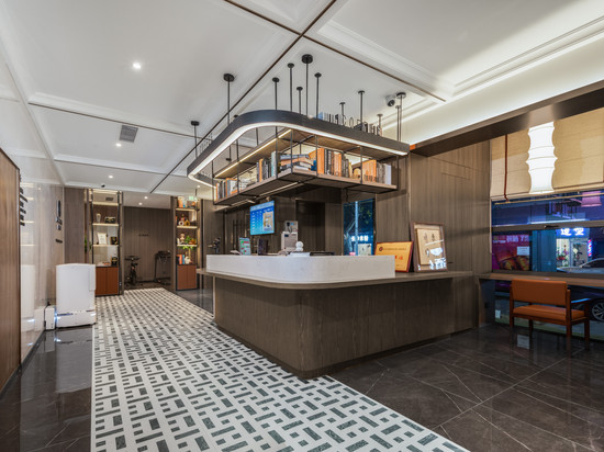 戴丁尊悦酒店(武汉黄鹤楼长江大桥店)