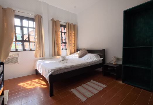 FreeDive Inn Hotel Overview