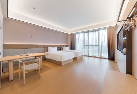 JI Hotel (Huizhou Aolinpike Center) Hotel Overview