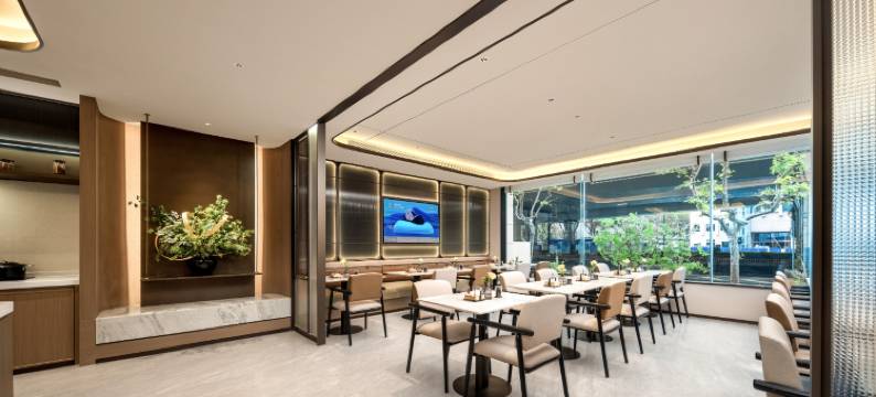 上海打浦桥日月光中心亚朵酒店图片