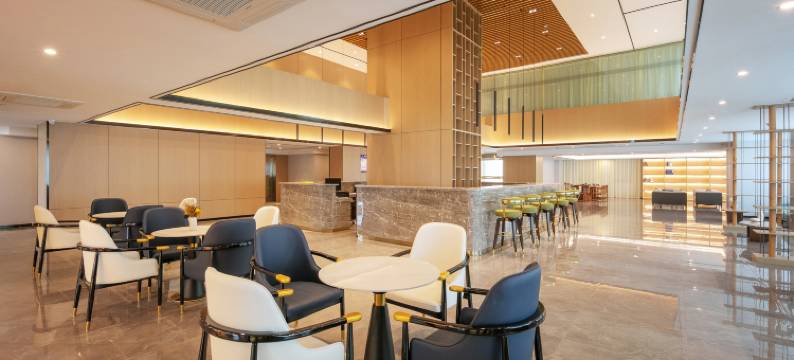 博语华庭酒店(长兴利时广场店)图片