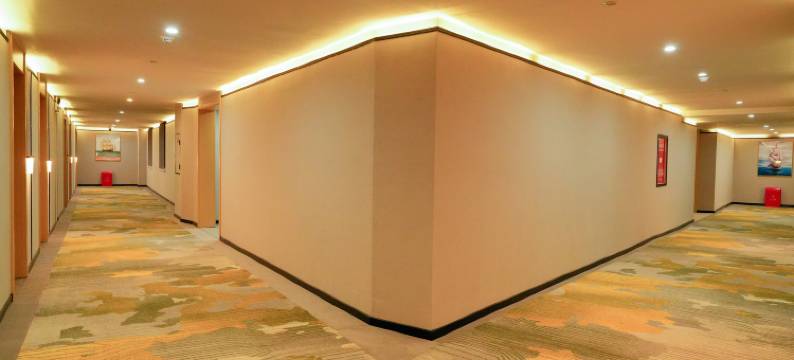 若尔盖豪生·云洁酒店图片