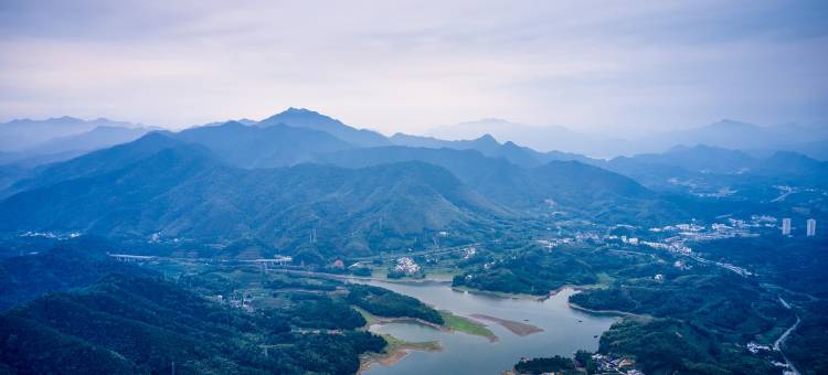 黄山山水度假酒店(太平湖风景区店)图片