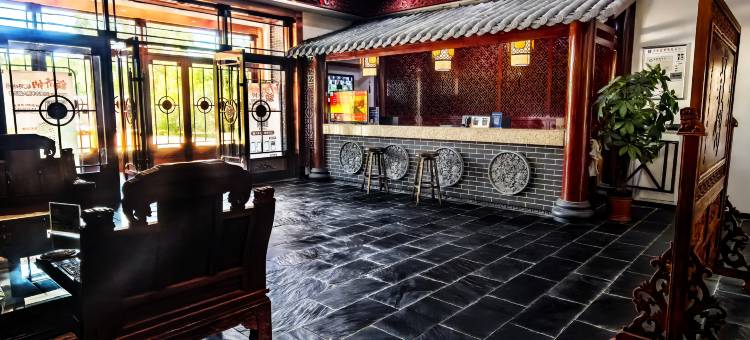额济纳旗澜溪山庄(胡杨林景区店)图片