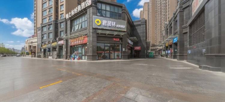 OYO枫之林时尚酒店(郑州二七万达店)图片