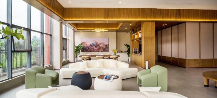 晖廷云居酒店(赤峰乌兰布统景区店)图片