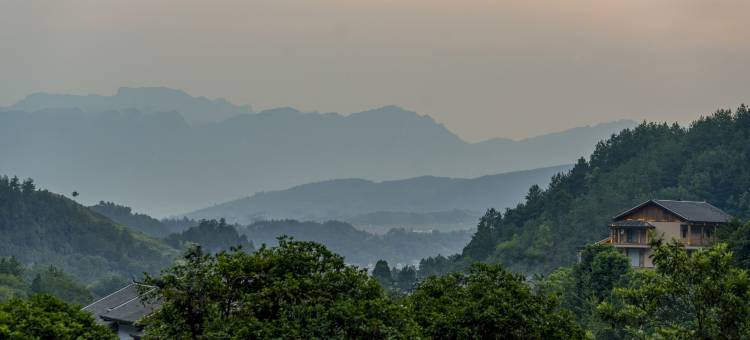 张家界故屿远方图片