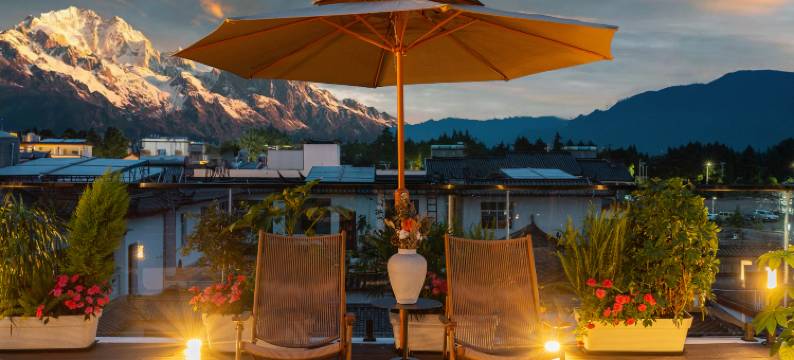 阅山·Hillside Reverie|270°雪山观景|智能设计师度假民宿图片