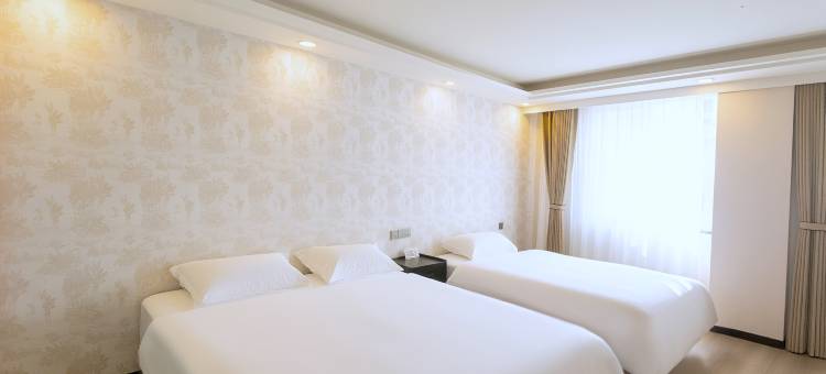 乾营大酒店(承德鹰手营子政府店)图片