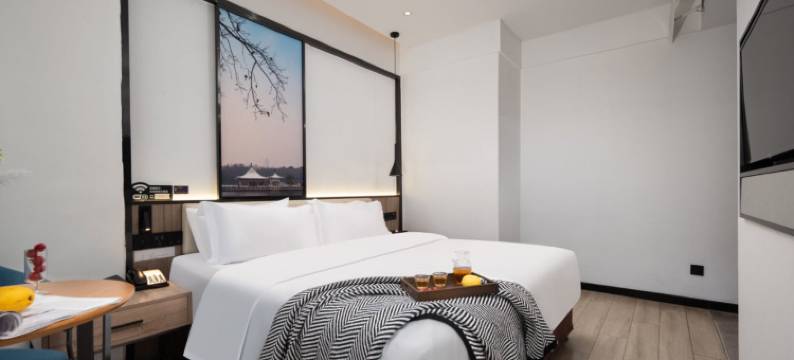 武汉碧朗·家酒店(金融港北地铁站店)图片