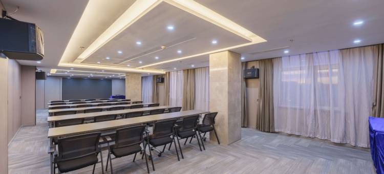 云上四季酒店(大连中心医院机场店)图片