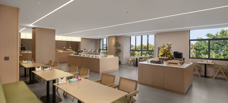 铂雅悦己酒店(亳州高铁南站康美中药城店)图片