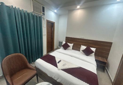 RC Stays Hotel Overview