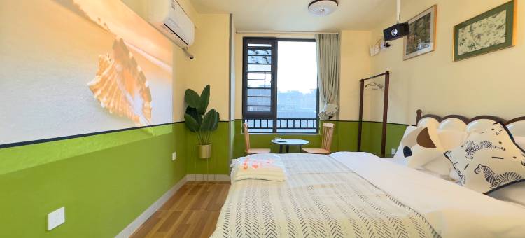 寻光轻奢·投影公寓(南宁龙湖青秀天街店)图片