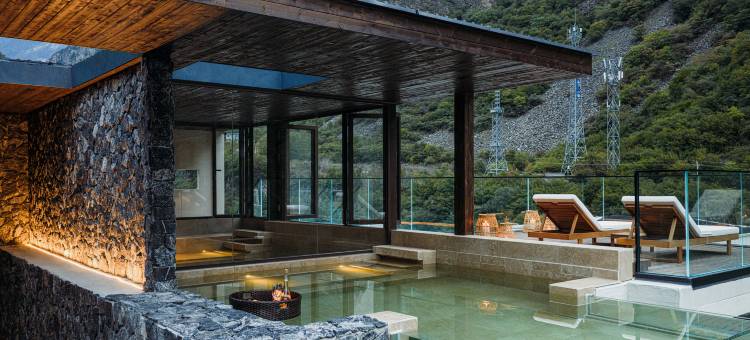 卓邸康钦私汤温泉(理县古尔沟店)图片