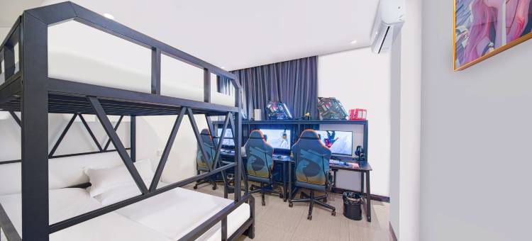 鸽鸽电竞民宿(长乐十洋地铁站店)图片